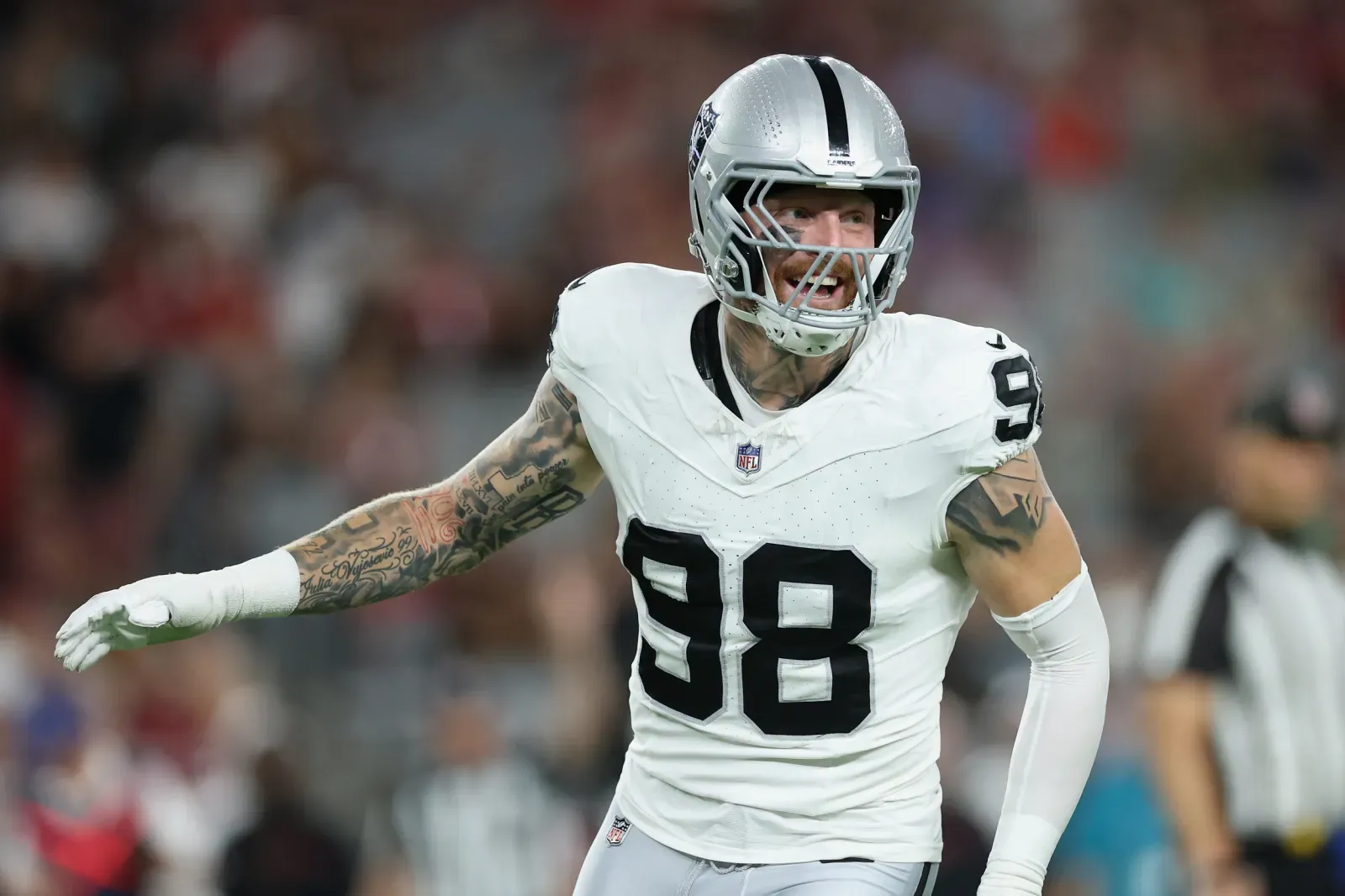 The Silver, Black, and Brady Circus: Why Maxx Crosby is Ready to Escape the Raiders’ Midlife Crisis 